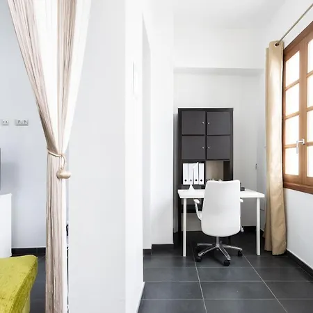 Home2book Spectacular Silos, Terrace *